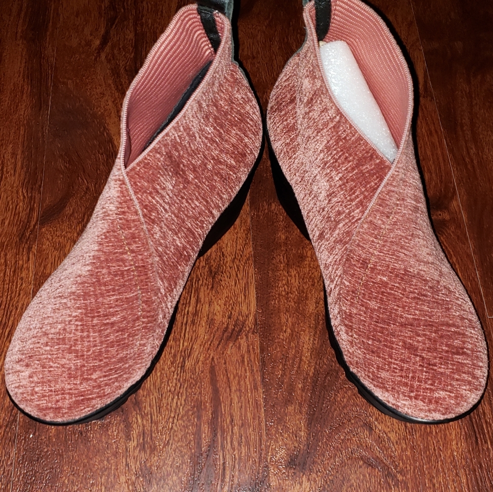 NQOT! Bernie Mev Faux Suede Wedge [Soft Merlot color]